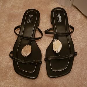 Arturo Chiang Sandals